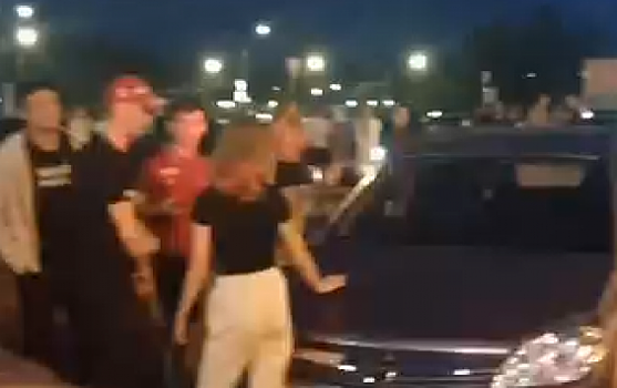Праздник непослушания на парковке