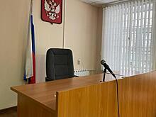 Страховая компания судится с курянином, который выбросил мусорный пакет из окна и повредил автомобиль