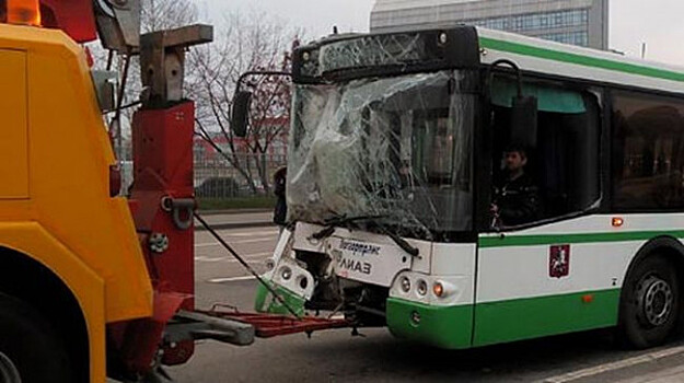 Частные перевозчики в Москве проведут дополнительную уборку автобусов из-за аллергиков
