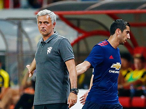 Болельщики «Манчестер Юнайтед» требуют отставки Моуринью