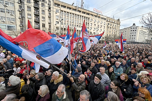 В Сербии подвели итоги внеочередных парламентских выборов