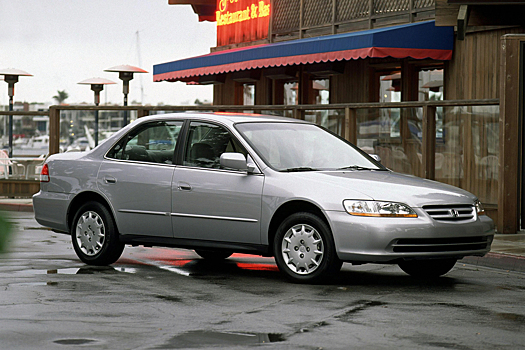 Американцев попросили не садиться за руль дефектных Honda и Acura