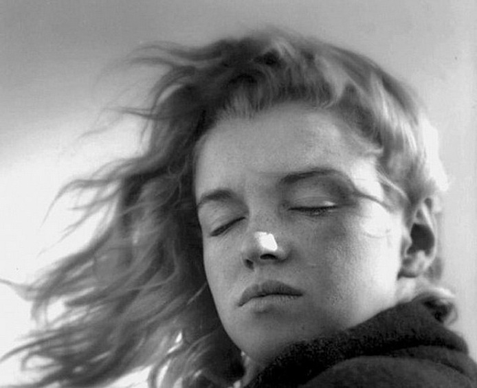 Мэрилин Монро, 1946 год. На фото ей 20 лет.