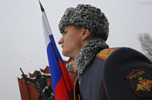 Они сражались за Родину. Школьники-кадеты и ветераны возложили цветы к мемориальному комплексу, посвященному защитникам Москвы