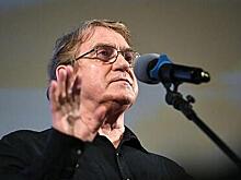 Актеру Валерию Гаркалину начали искусственно насыщать кровь кислородом