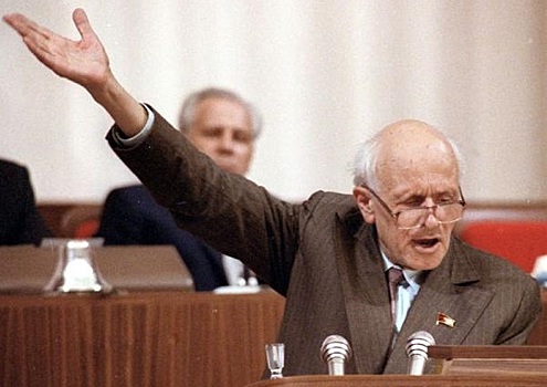 Академик Сахаров: каким был создатель водородной бомбы