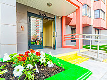 Попавшие в программу реновации москвичи перебираются в новые квартиры