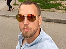 Душили и требовали деньги: пассажиры напали на таксиста в центре Новосибирска