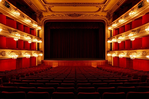 Мариупольский театр возвращается в Петербург после 40-летнего перерыва