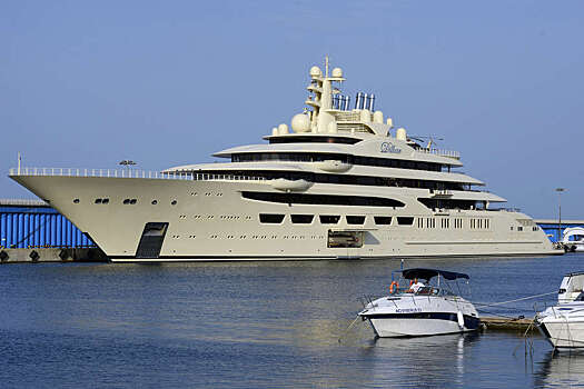 В Германии нашли основания для задержки суперъяхты Усманова