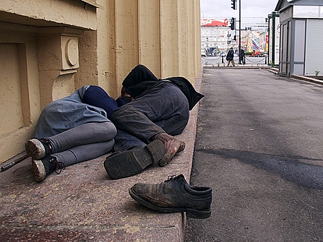 Хабенский и Хаматова поддержали открытие ночлежки для бездомных в центре Москвы