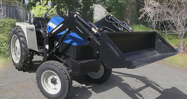 Новый электрический минитрактор оказался не хуже дизельного