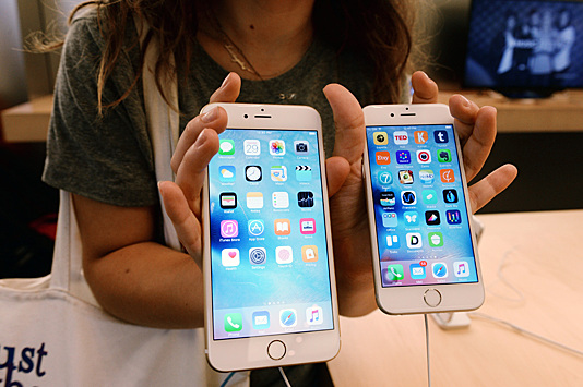 Apple обрушила цены на старые iPhone в России