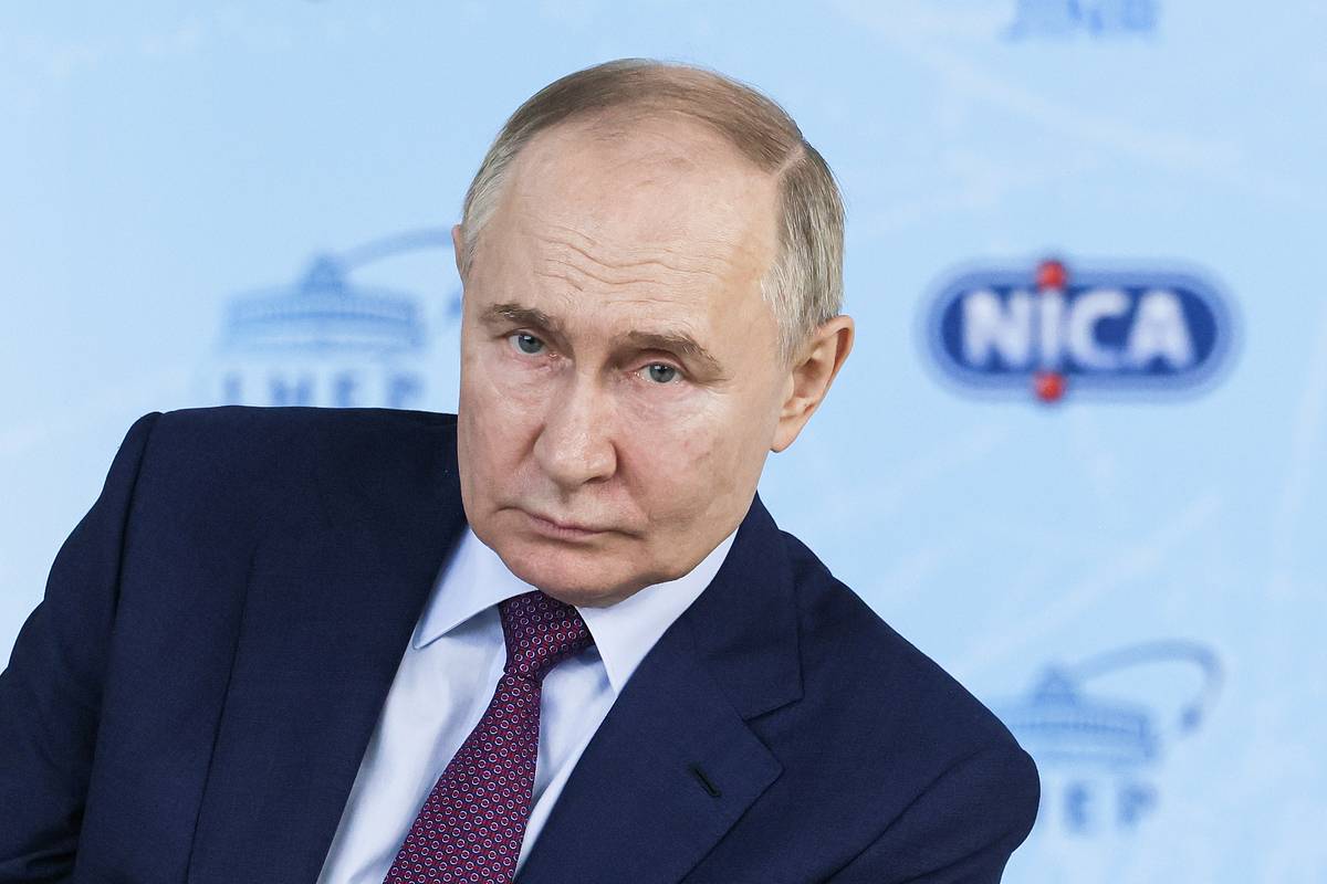 Путин призвал российских ученых работать в боевом режиме