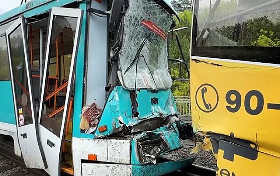 «Мы вылетели бы с моста»: Более 100 пострадавших в Кемерове. Что произошло?