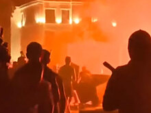 Эксперт: Президент Жээнбеков видит в Атамбаеве главного соперника на будущих выборах