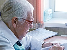 Михаил Мурашко призвал ушедших на пенсию медиков привиться от COVID-19 и вернуться на работу