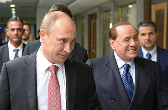 СМИ рассказали о предложении Путина Берлускони