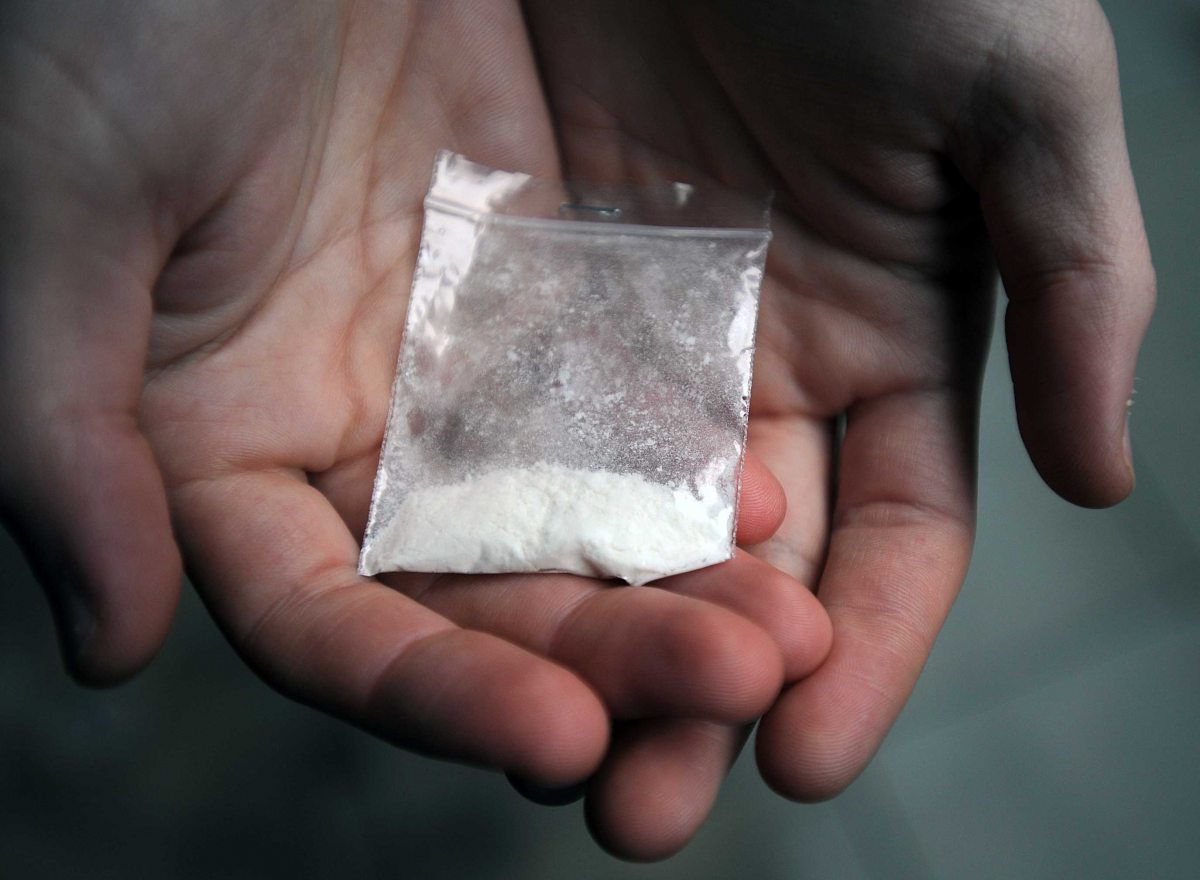 В Саратове поймали наркокурьеров с мефедроном в пачках от сигарет