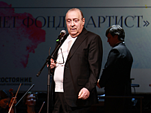 «Срочно сообщить духовенству!»: телеведущая Ксения Собчак обвинила журналистов в охоте на Геннадия Хазанова