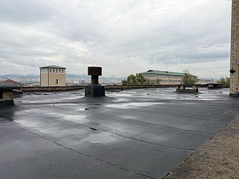 В Чите восстановили кровлю детской поликлиники №2