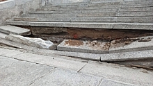В Волгограде обрушились ступени лестницы возле амфитеатра