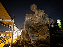 В Калининграде начали восстанавливать фигуры на крыше бывшей Дирекции имперских железных дорог (фото)