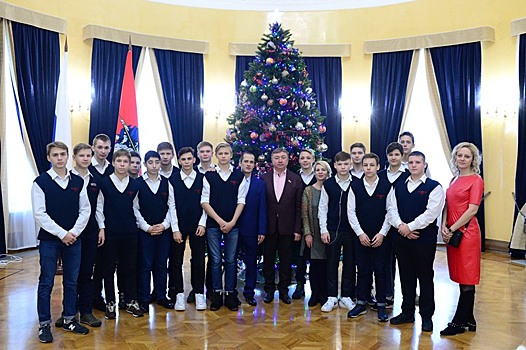 Ренат Лайшев пригласил школьников «Самбо-70» на экскурсию в Мосгордуму
