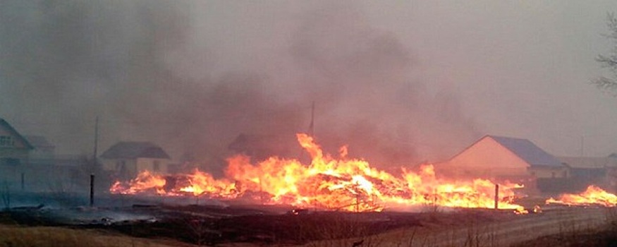 В Хакасии продолжают распространяться мощные пожары