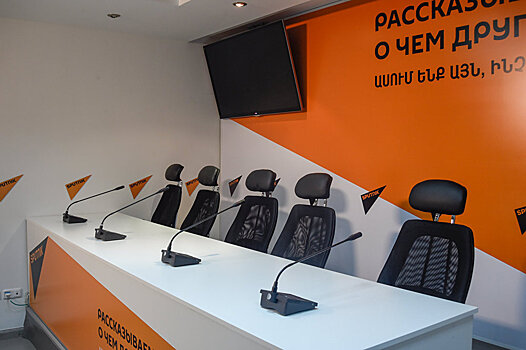 Пресс-конференция школы языков и бизнеса "Мастер Плюс".