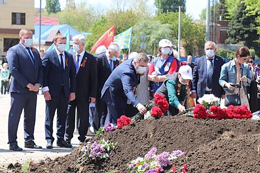 В станице Динской прошла церемония перезахоронения останков советских солдат