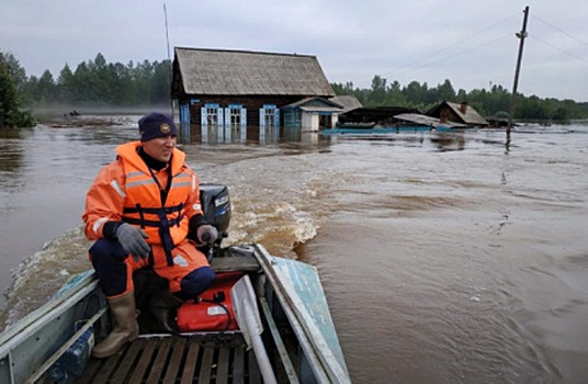 Глава затопленного района в Иркутской области ушел с поста