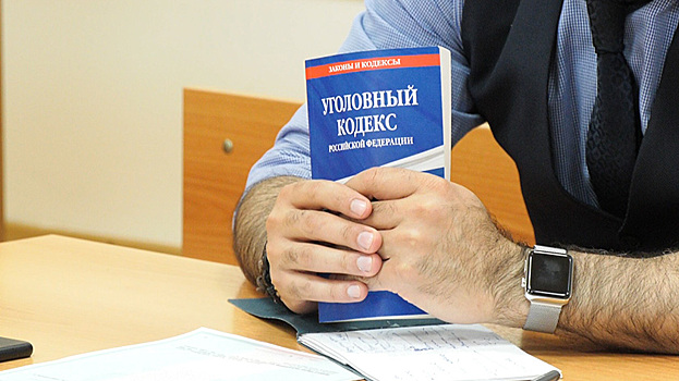 В Ноябрьске руководитель крупной организации задолжал своему подчиненному деньги