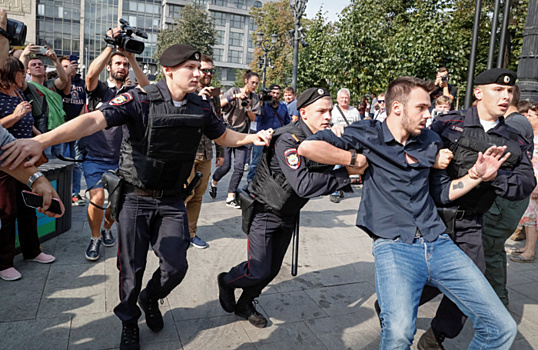 «Четкого плана действий нет ни у одной, ни у другой стороны». В России проходят акции протеста