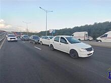 На ул. Технической в Самаре "паровозиком" столкнулись пять машин