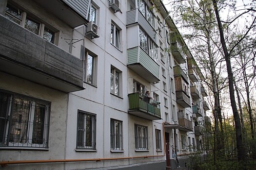 Хрущевки заиграли нежными красками