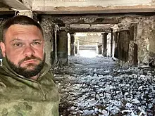 Обнял спасителя: военкор Поддубный впервые появился на ТВ после ранения