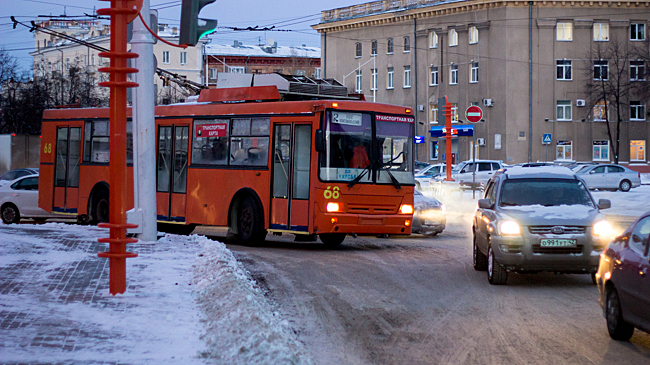 Коммунальная авария изменила маршруты кемеровских троллейбусов