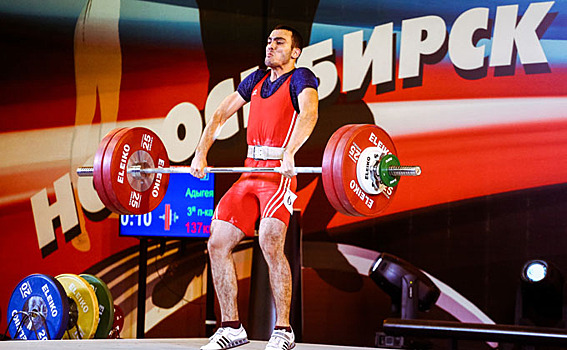 Рывок и толчок: фото штангистов на чемпионате России-2019