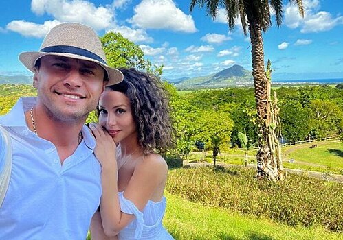 Дворец на берегу и звезды среди гостей: Прилучный и Брутян сыграли свадьбу