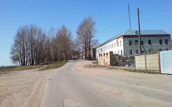 От поселка имени Свердлова в сторону Всеволожска отремонтируют дорогу