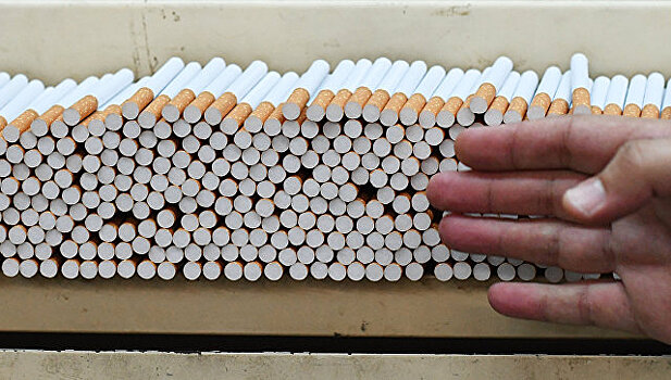 В ЛДПР предложили сократить рабочую неделю для некурящих на пять часов