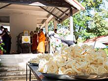 В Таиланде школьник похоронил живую мать ради денег