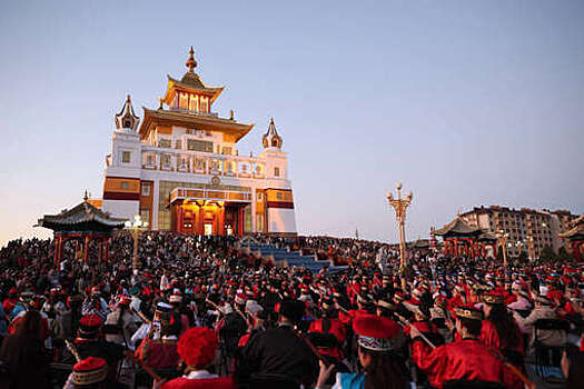 Более семи тысяч человек из 35 стран посетили Международный буддийский форум