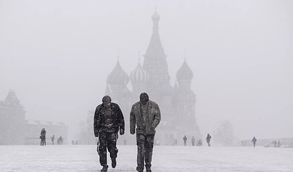 В ближайшие 15 часов Москву ждут "барическая пила" и мощный снегопад