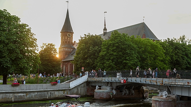 Названы самые популярные города для путешествий весной по России