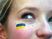 «Мы за Украину». Российские школьники исполнили украинский гимн в парке Победы