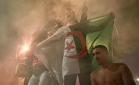 За что Франция должна извиняться перед Алжиром?