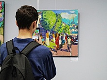 В МФЮА открылась выставка двоюродной правнучки Анны Ахматовой Ольги Мотовиловой-Комовой