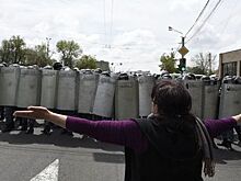 Несколько тысяч человек вновь собрались в центре Еревана